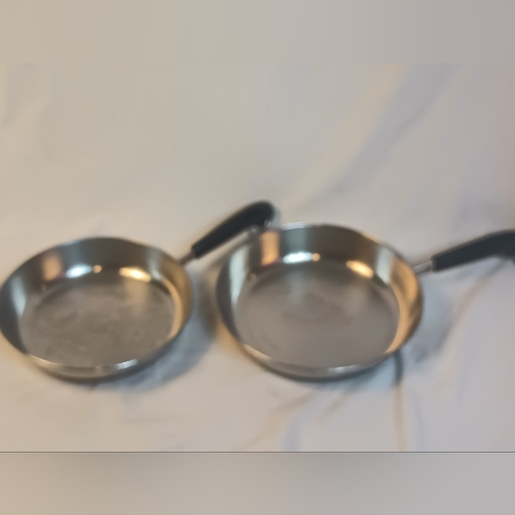 Revere Ware Kitchen 2 Revere Ware Copper Bottom Saute Pans 9 And 8